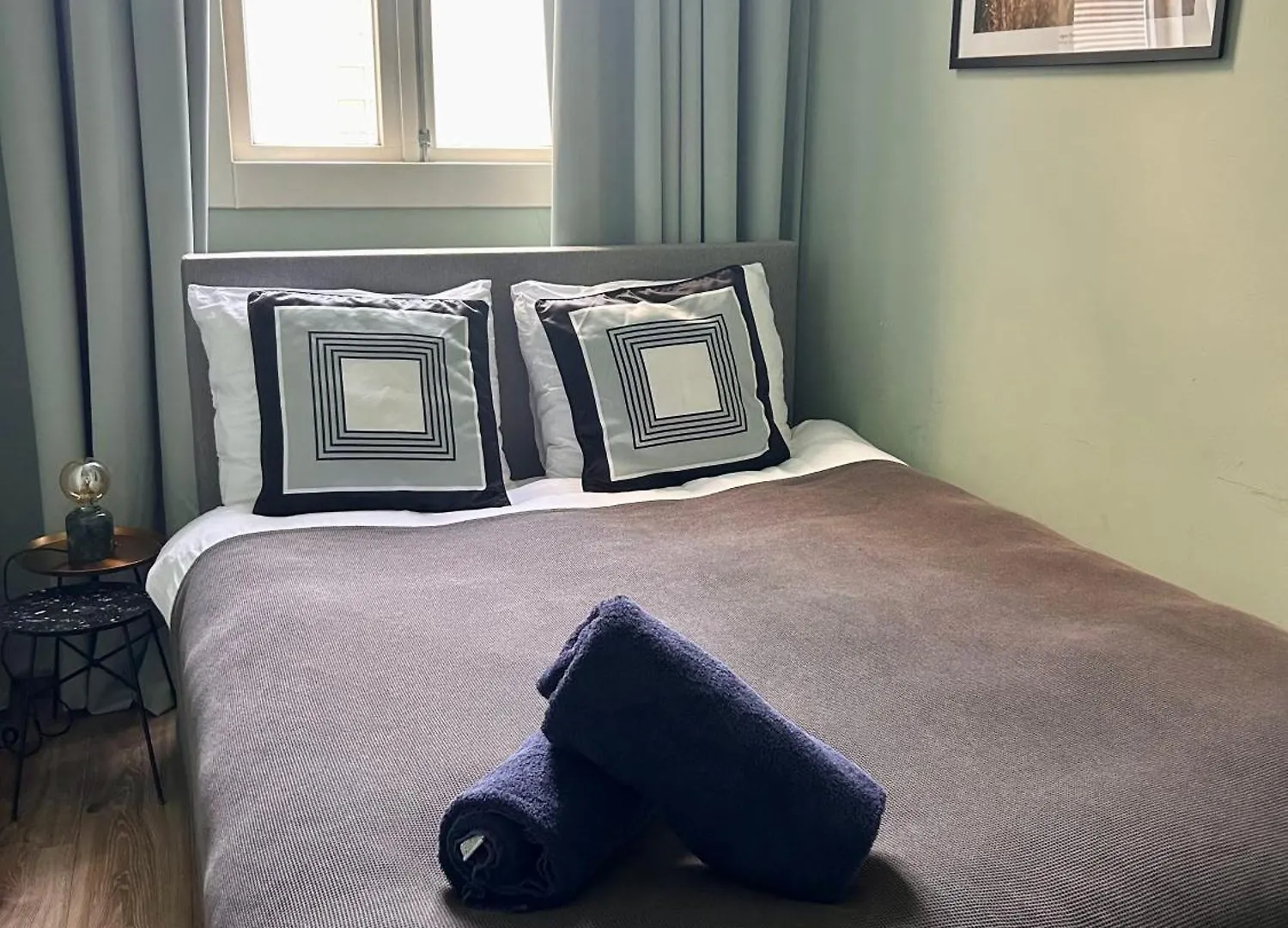 Apartement City Centre With Roof Terrace And Parking With Additional Costs The Hague