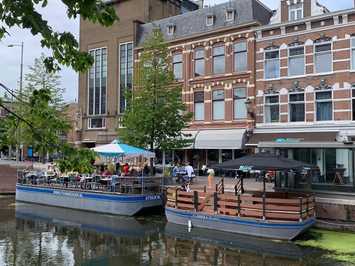 Apartement City Centre With Roof Terrace And Parking With Additional Costs Haag 0*,  Nizozemsko